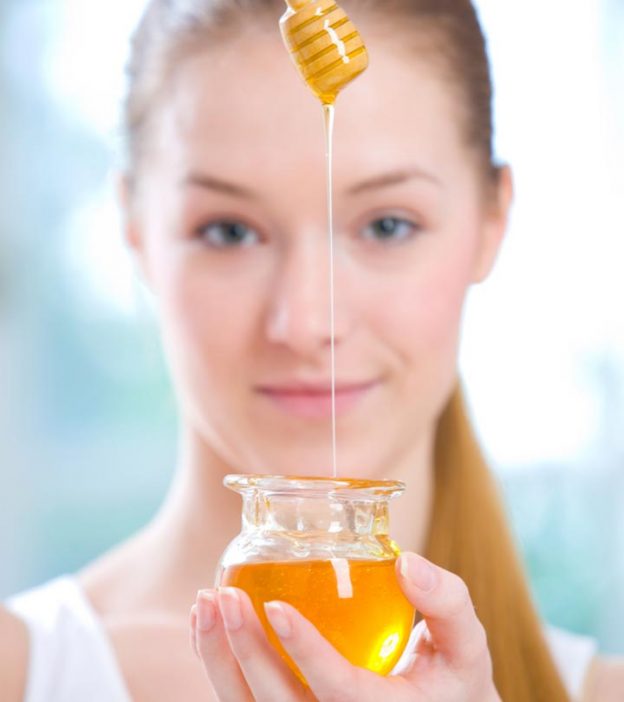 17 Best Ways To Use Honey For Dry Skin
