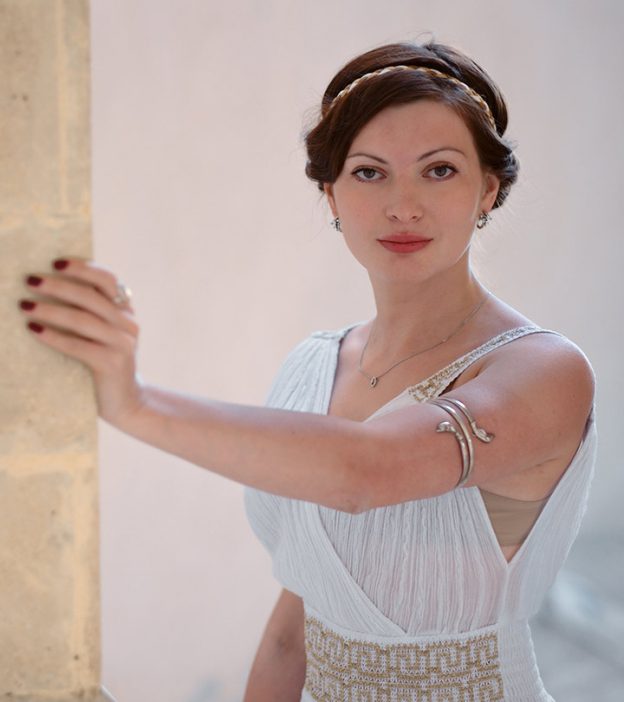 Greek Women’s Makeup, Beauty And Fitness Secrets Revealed