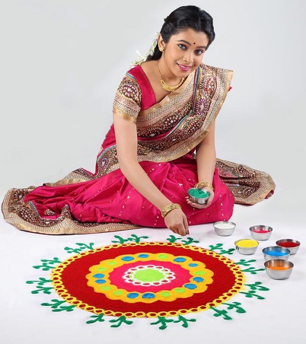 27 Easy & Creative Rangoli Designs With Dots To Try In 2023