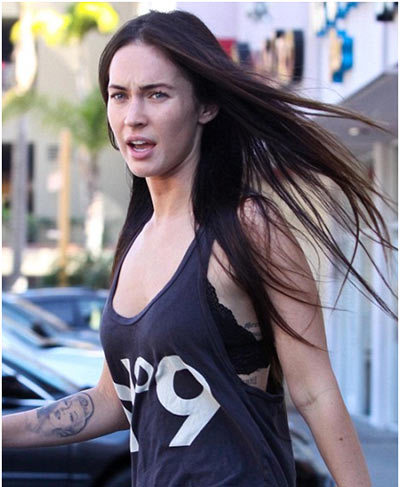 Megan Fox without makeup as a fab mom