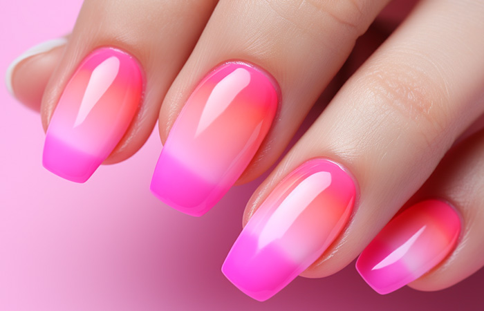 Neon pink ombré nails