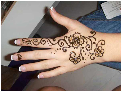 Simple diy mehendi design